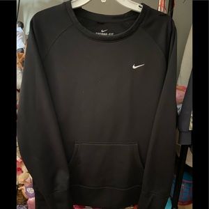 Ladies Nike Therma fit sweat fit sweatshirt.